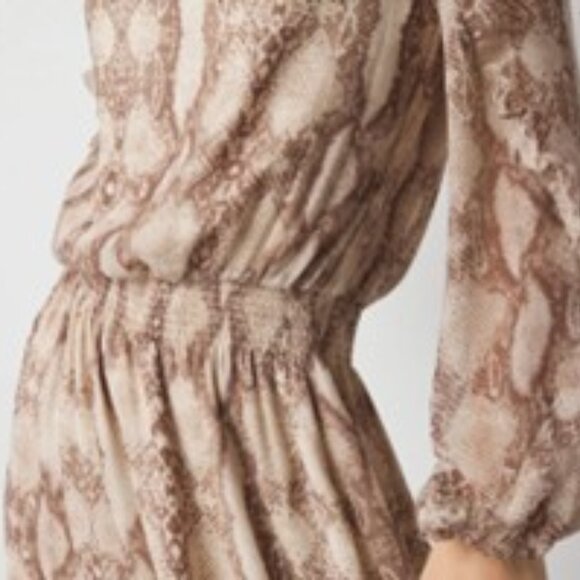 Long Sleeve Ruffle Dress snake print ruffle size xl White house black market - Picture 9 of 16